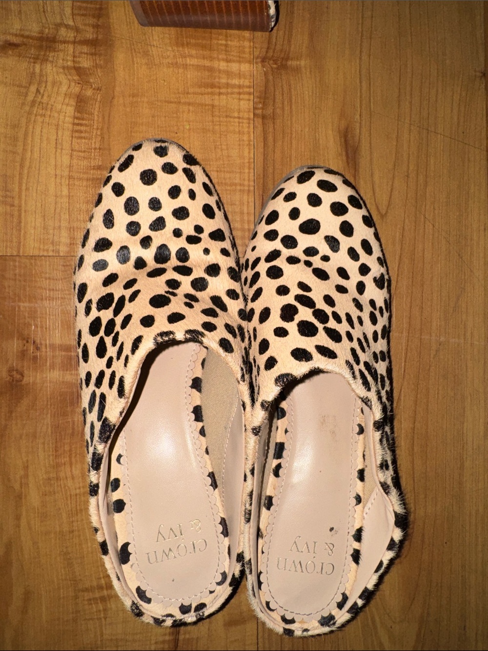 crown & ivy Beige and Black Dalmatian-Print Slip-On Mules(13)